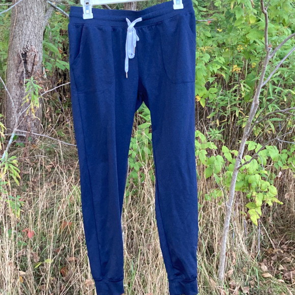 Price drop! Zyia cozy, cute, comfy Navy Drawstring Joggers Sz. M - Picture 1 of 4